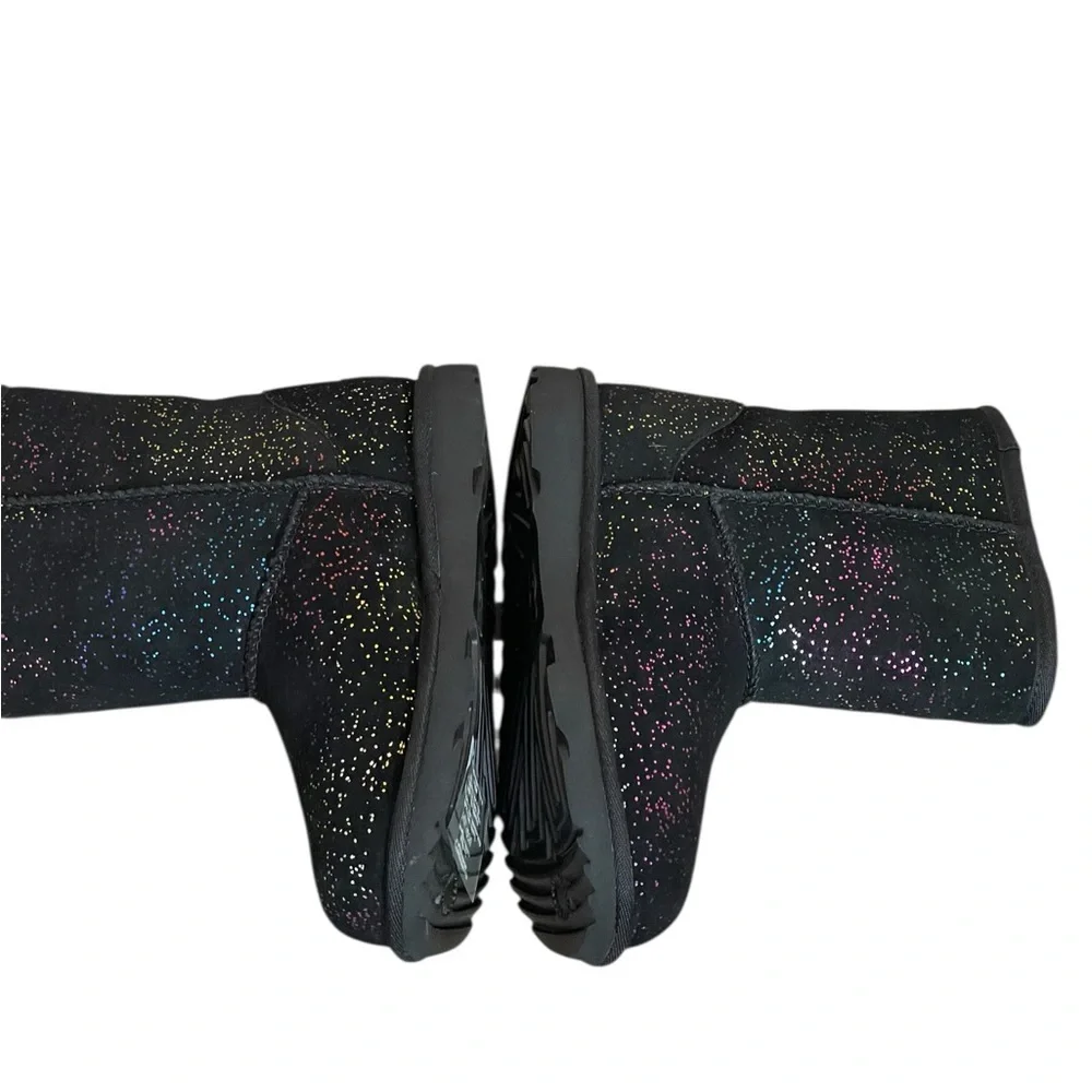 New! UGG Kids Classic II Shimmer SKY boots size 1